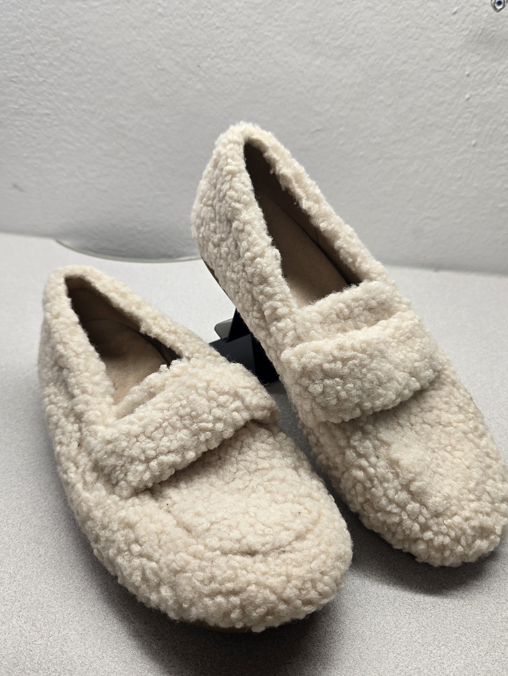 Vionic Cozy Faux Shearling Loafers Cream Comfort Slip On US 9 - Picture 2 of 8